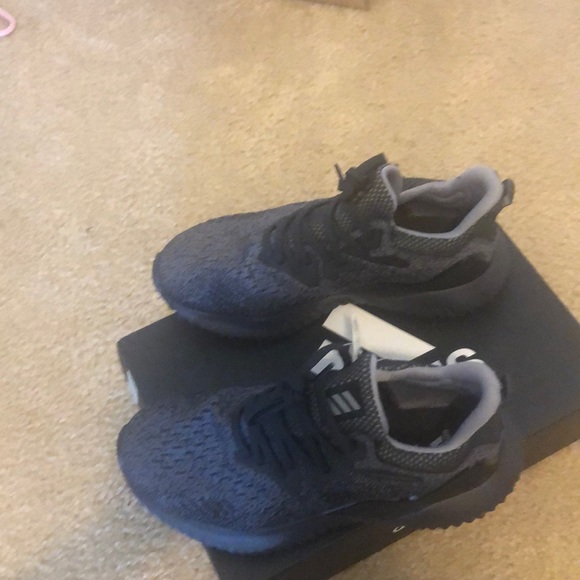 Alpha-bounces black - Picture 3 of 4